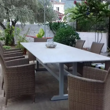 Apartment Garden's 2 *